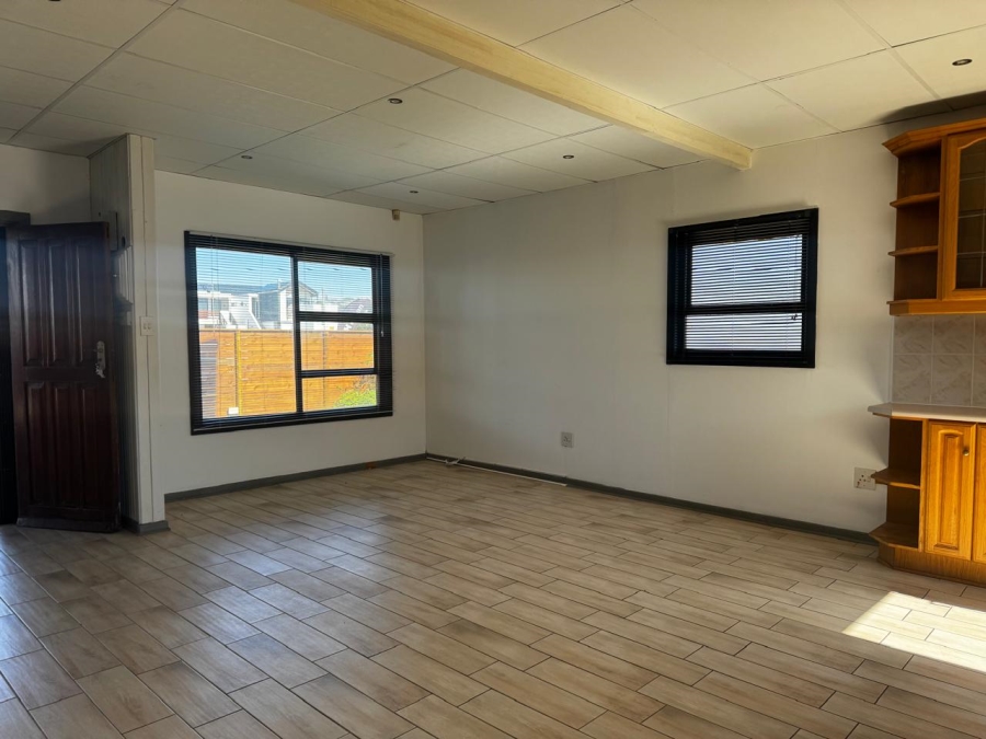 5 Bedroom Property for Sale in Kabeljauws Eastern Cape